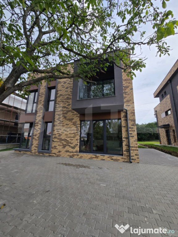 Apartament la vila in Faget langa statie de bus si market la