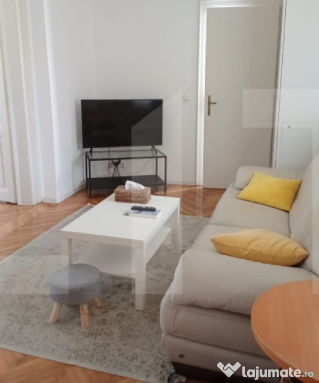 Apartament de vanzare, cu 2 camere, 80 mp, renovat, curte co