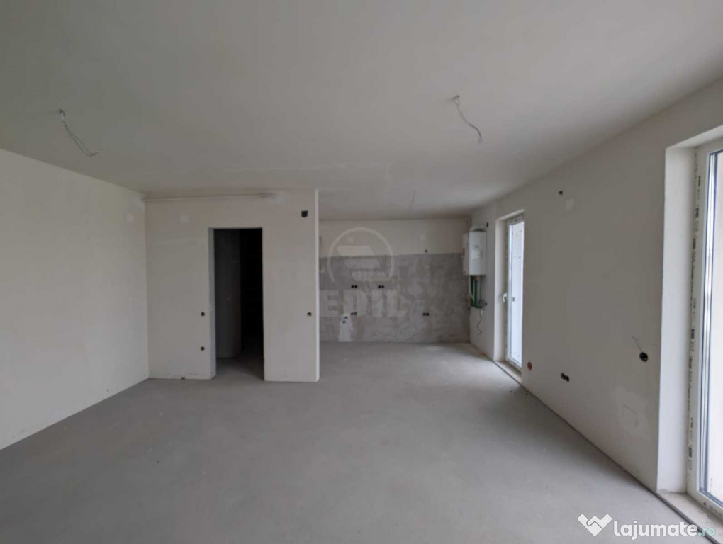 Apartament semifinisat, tip penthouse, zona Eroilor