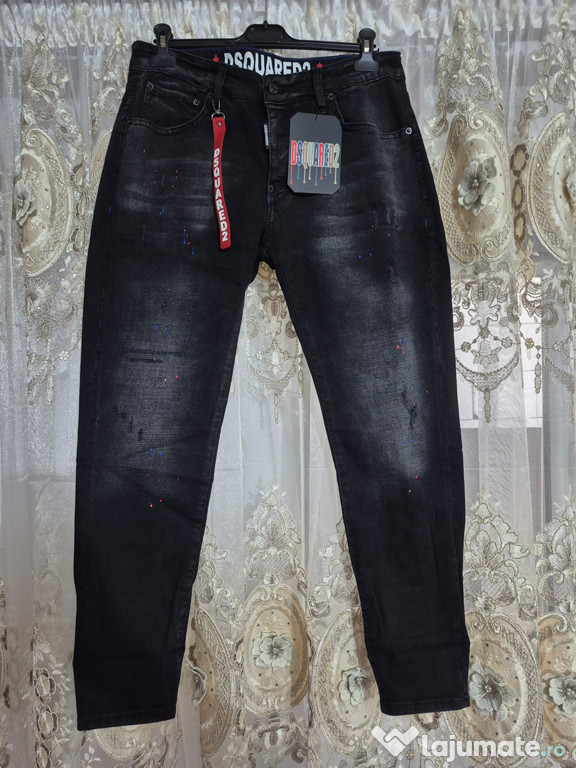 Vând blugi dsquared2