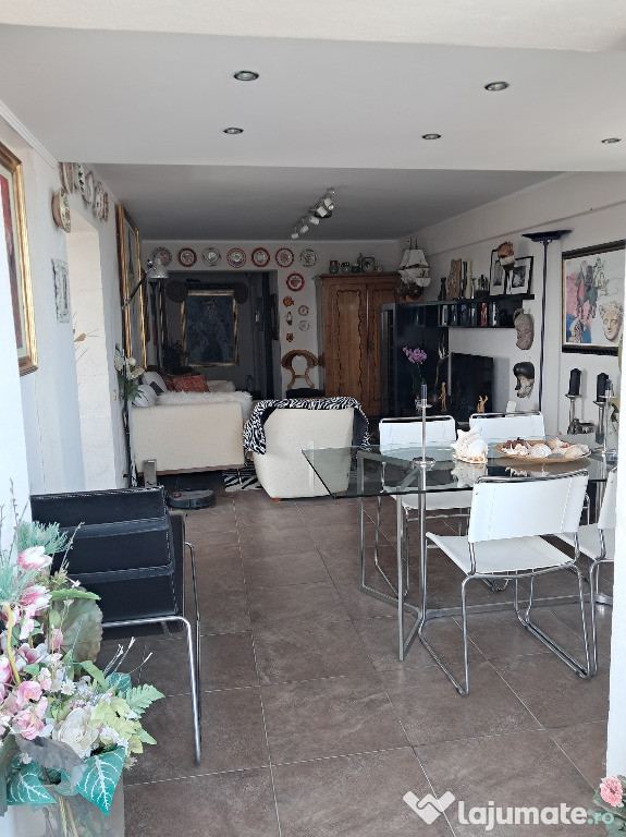 Vând apartament 3camere Constanța Faleză Nord