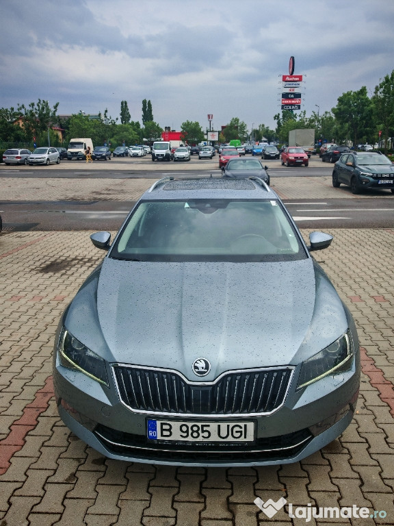 Vând Skoda Superb 3