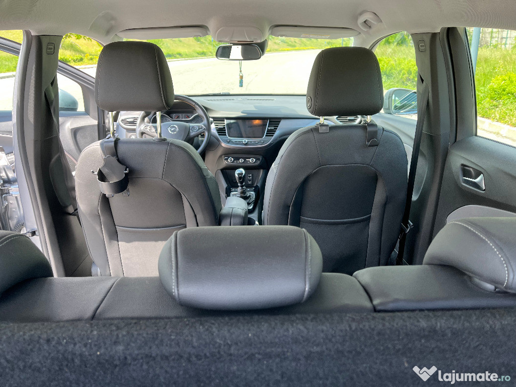 Vând Opel Crossland X 5 uși 1.2 130CP Innovation