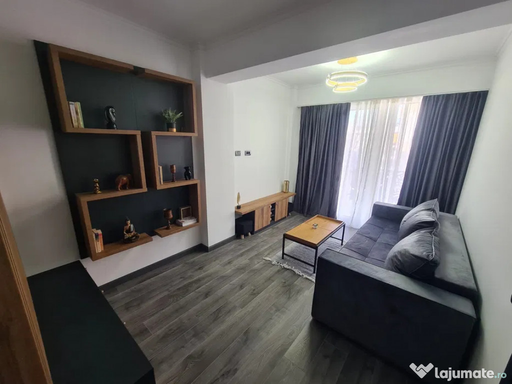 Apartament cu 2 Camere Decomandate Zona Centru