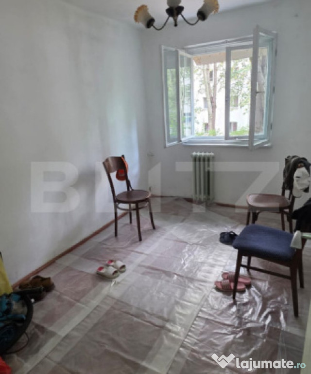 Apartament 3 camere , etaj 1 ,zona Vest