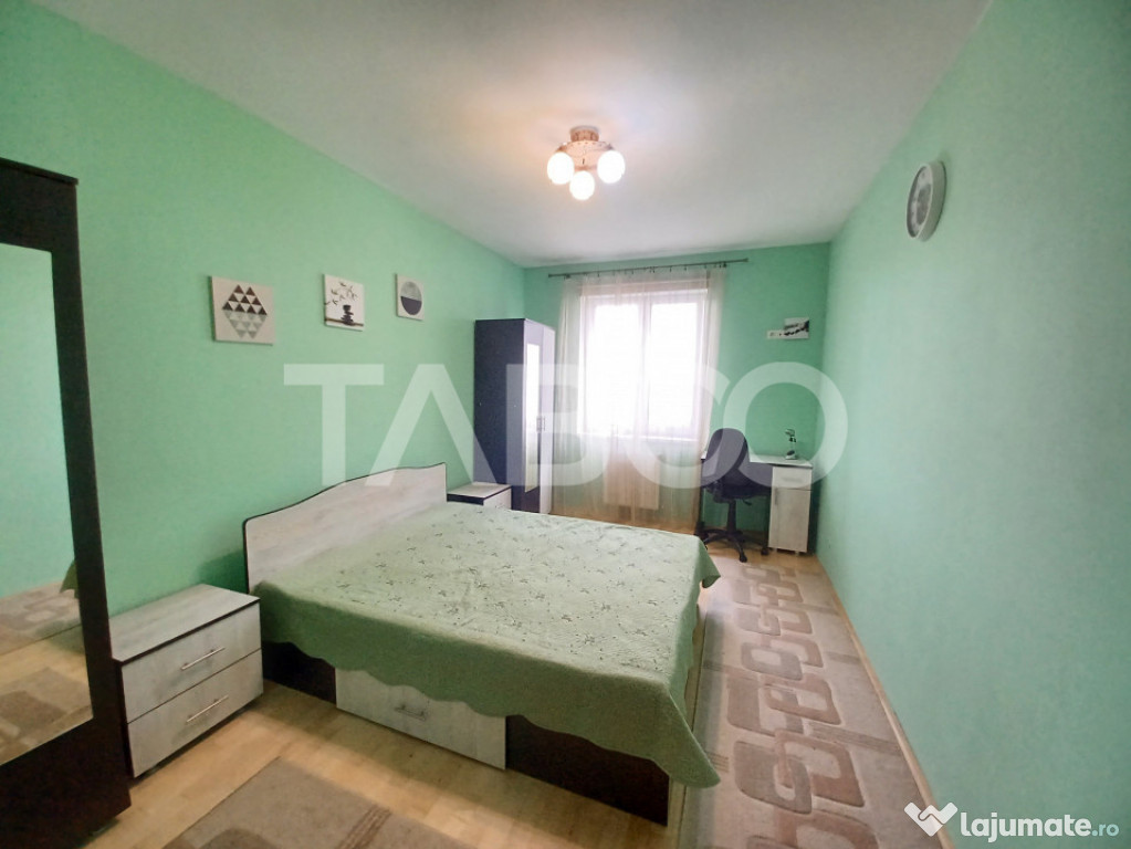 Apartament de inchiriat cu 3 camere la etajul 1 in bloc cu l