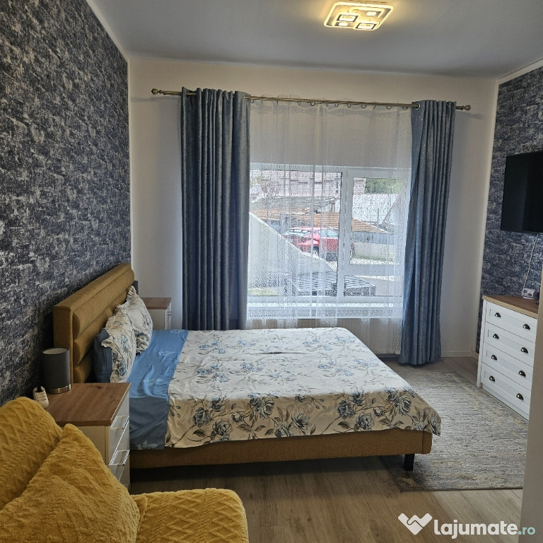 Proprietar inchiriez garsoniera parter, complex rezidențial