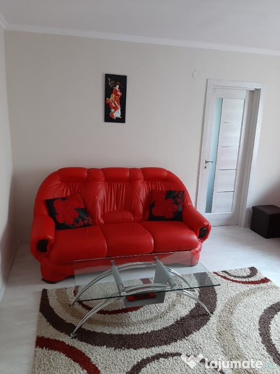 Apartament 3 camere situat in zona Lama