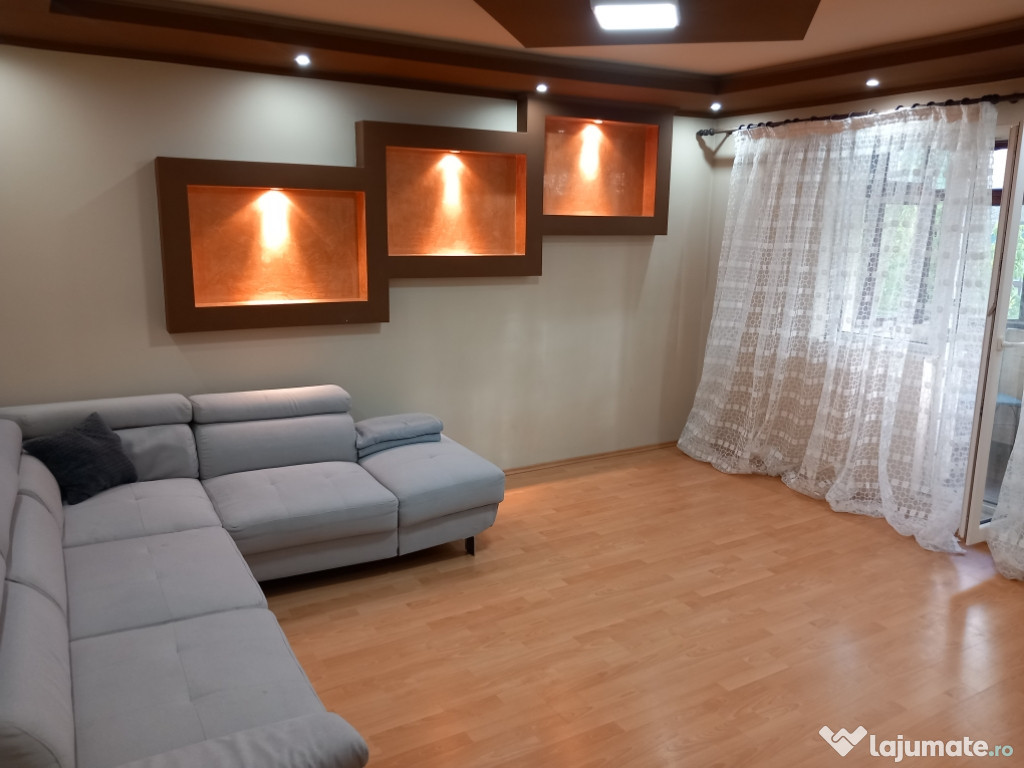 Chirie apartament 3 camere