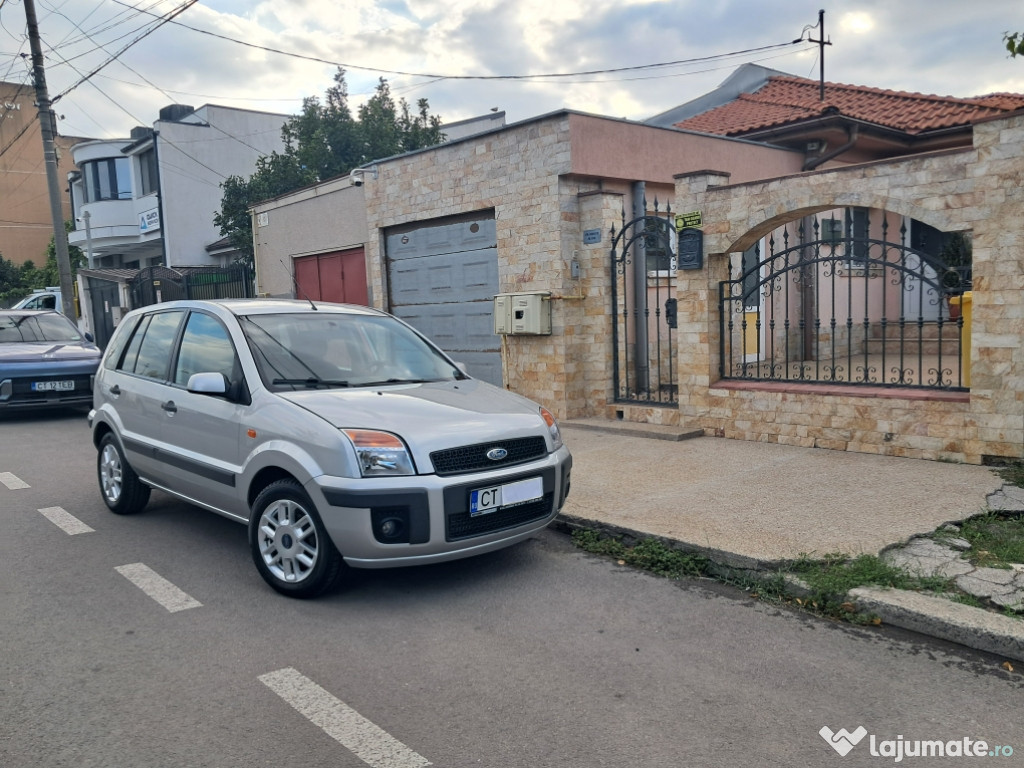 FORD FUSION • 88 .000 KM • •UNIC PROPRIETAR • 2009• FuLL •
