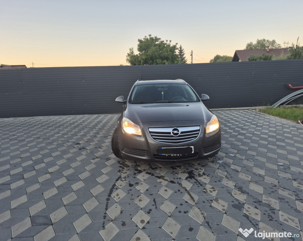 Opel Insignia 2011