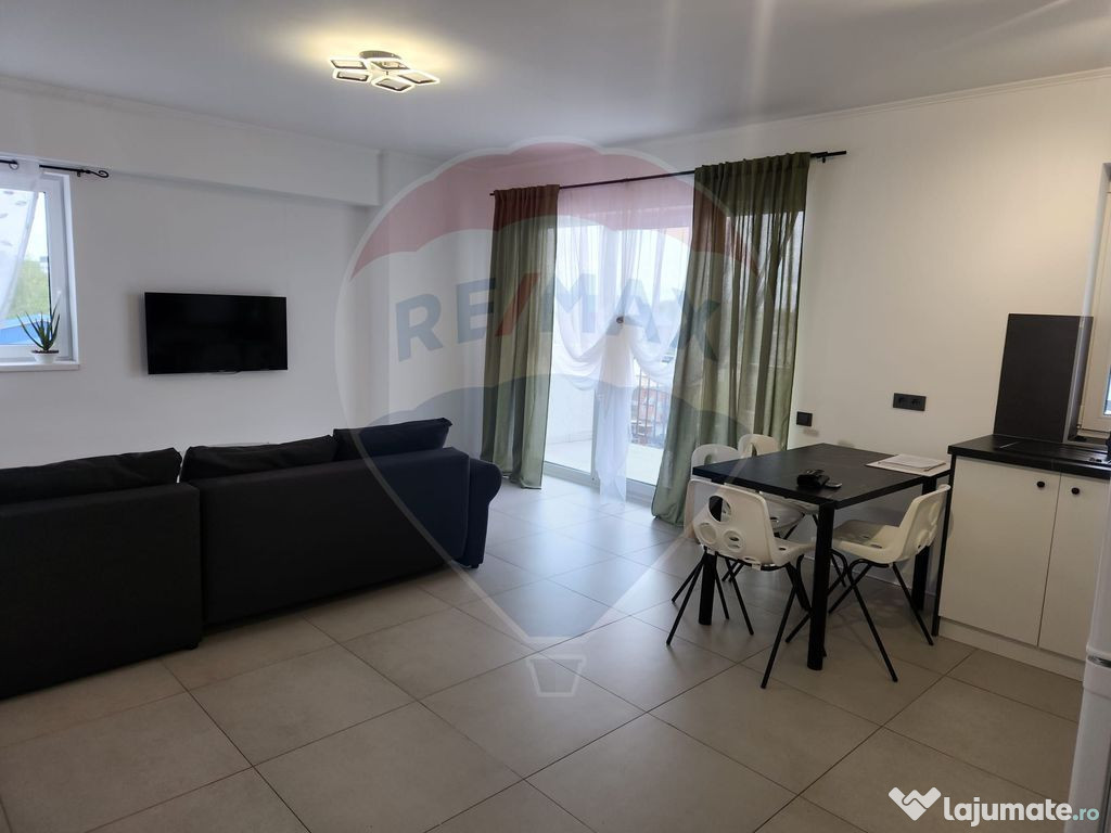 De închiriat: apartament 3 camere, etaj 1 – luminos ș...
