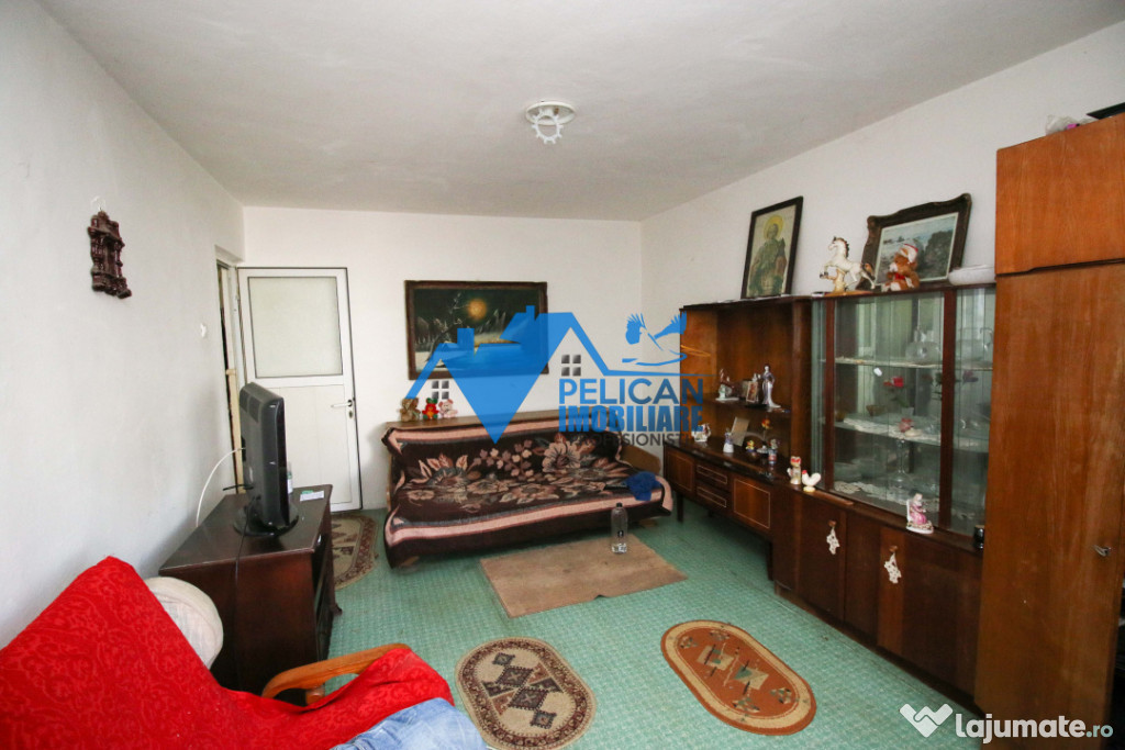 Cartier C5, 2 camere, ETAJ 2, decomandat