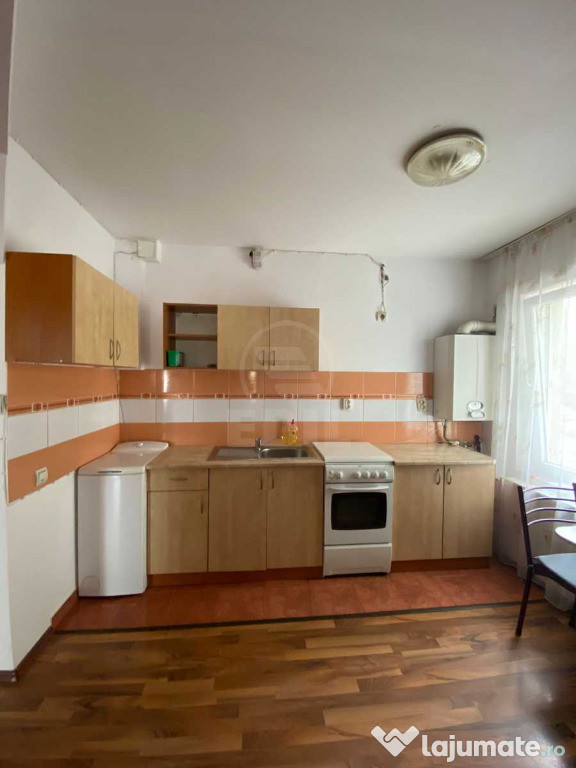 Apartament 2 camere,etaj 1,decomandat,zona Florilor