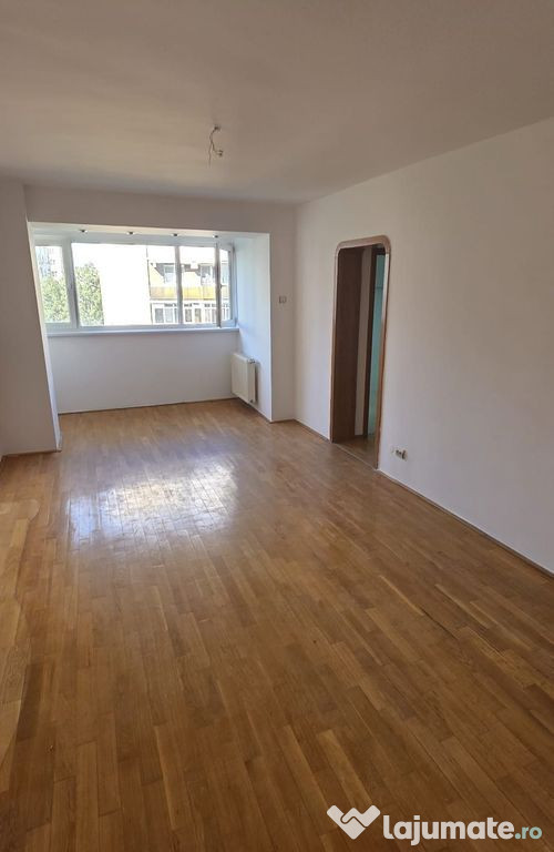 Particular vand apartament