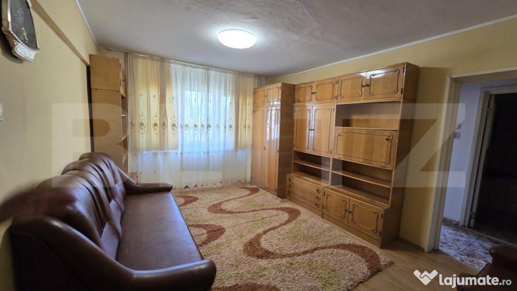 Apartament 3 camere ,95 mp. Micro 16