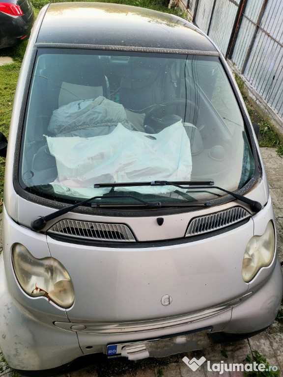 Vând Smart fortwo 700