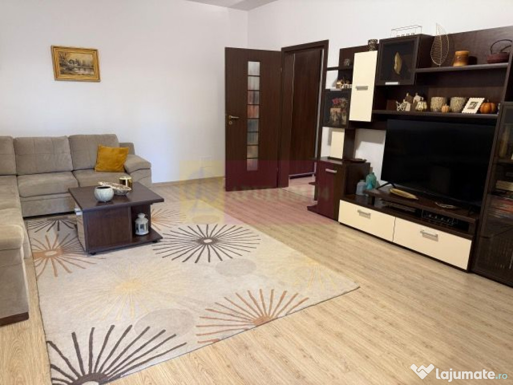 Apartament 3 camere + boxa+ loc de parcare Cartierul Latin.