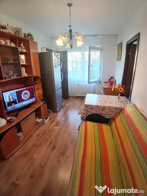 Apartament 2 camere vanzare/schimb