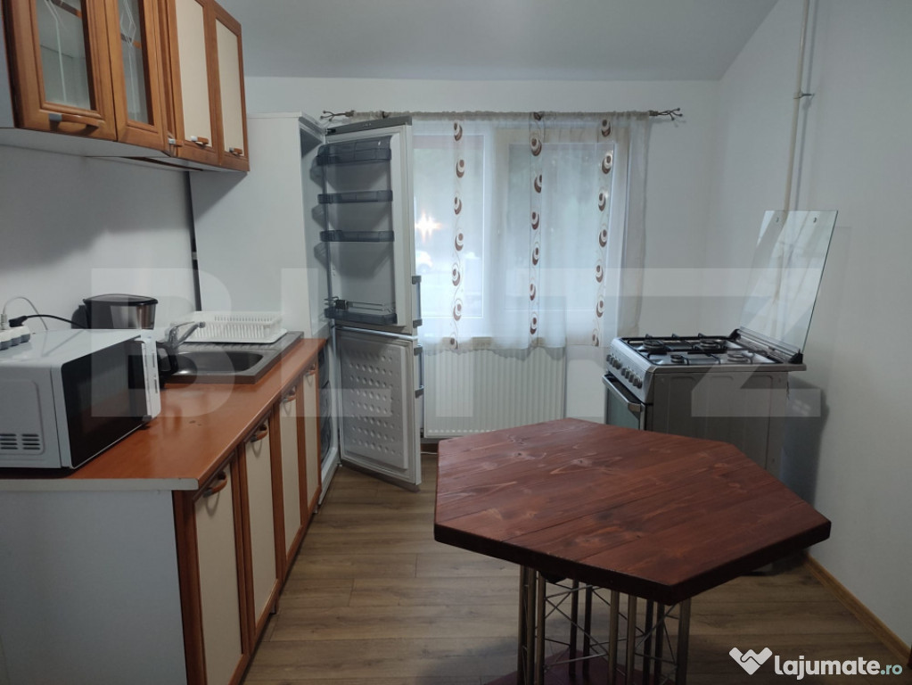 Apartament cu 4 camere zona Spital Judetean de inchiriat