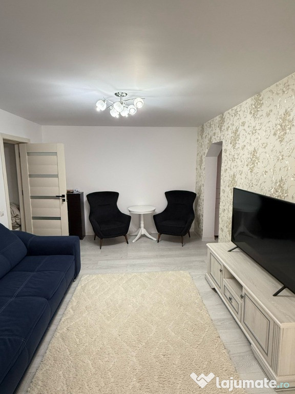 APARTAMENT 2 camere semidecomandat zona Centru Hasdeu