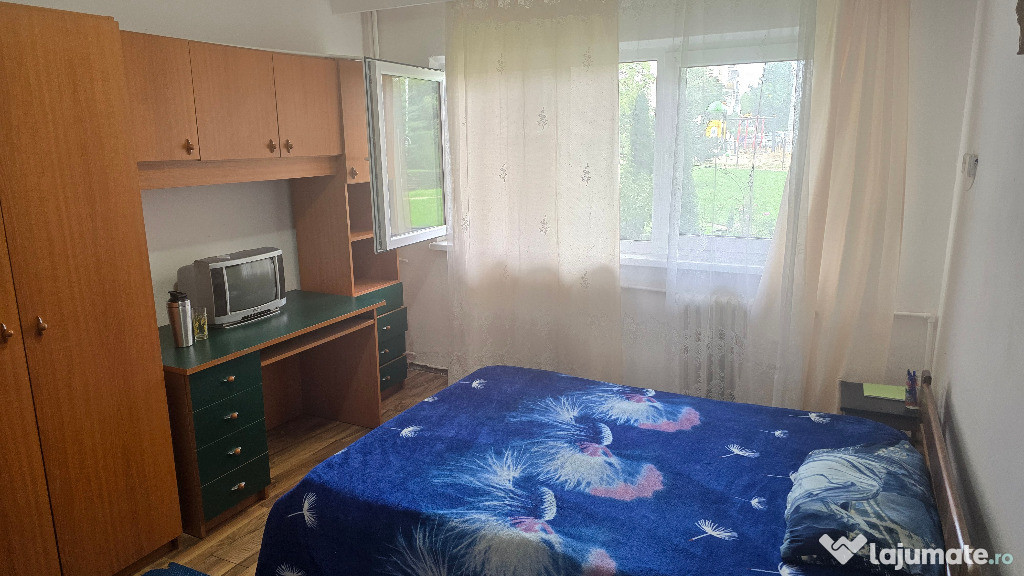 Vand garsoniera in Deva, zona Eminescu (Micro 15), parter, mobilata