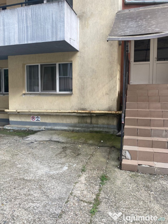Parcare de vanzare cu CF zona Stejarului
