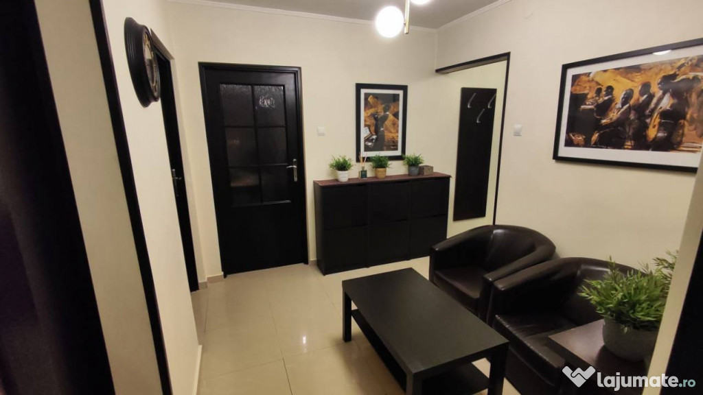 Vand apartament 3 camere Dacia
