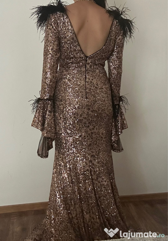 Rochie de seară foarte elegantă !