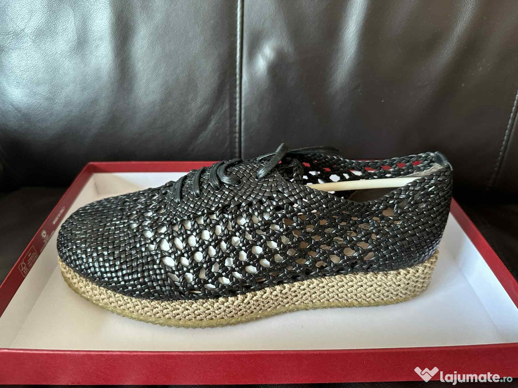 Espadrile Ferragamo Men's Andorra Open-weave Leather Oxfords