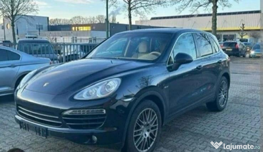 Dezmembrez Porsche Cayenne 4.8 benzina