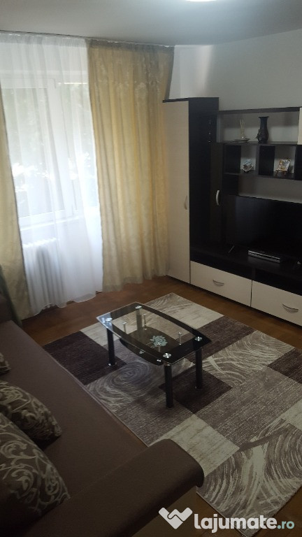 Apartament 3 camere de inchiriat sector 1 zona Piata Chibrit