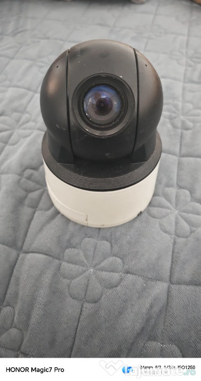 Cameră supraveghere Sony SNC-EP521 PTZ, zoom optic 36x