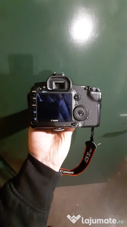 Vand aparat canon cu 3 obiective