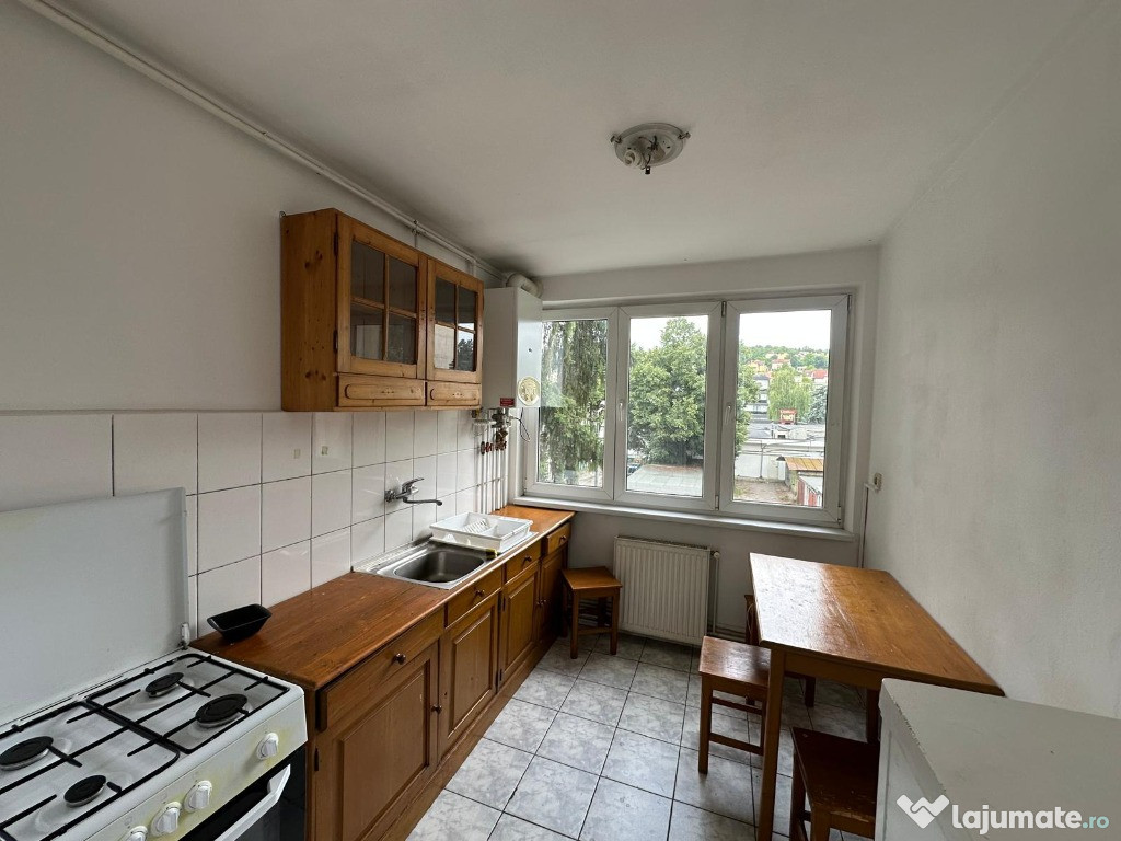 AA/911 De închiriat apartament cu 3 camere în Tg Mureș - Cornișa