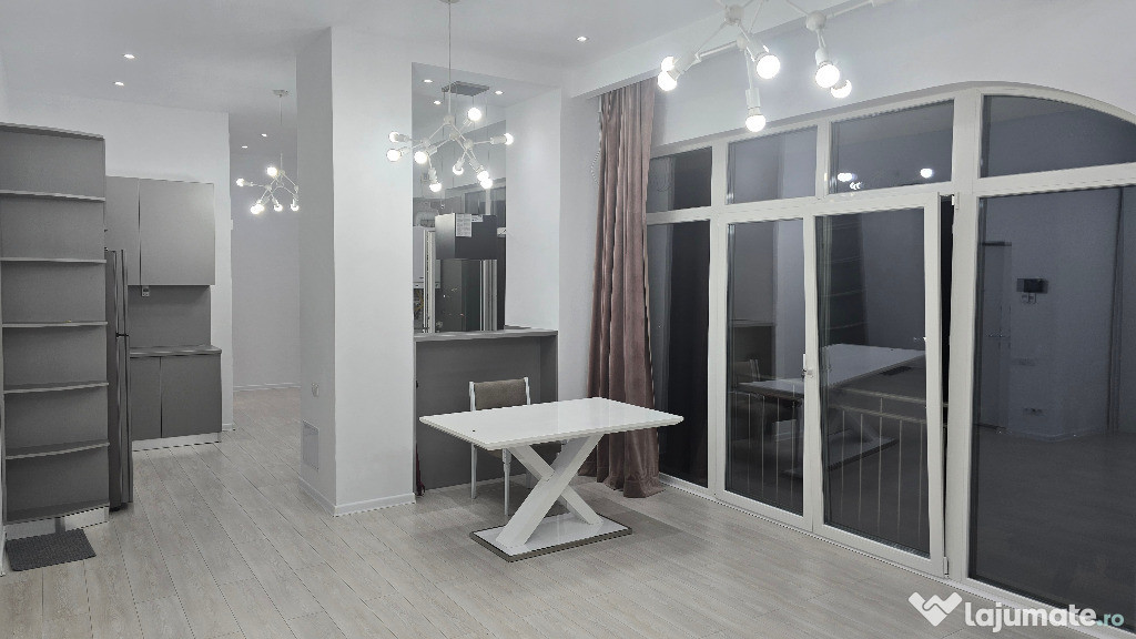 Vand sau inchiriez apartament 2 camere,Deva, ultracentral, et 1, 85 mp
