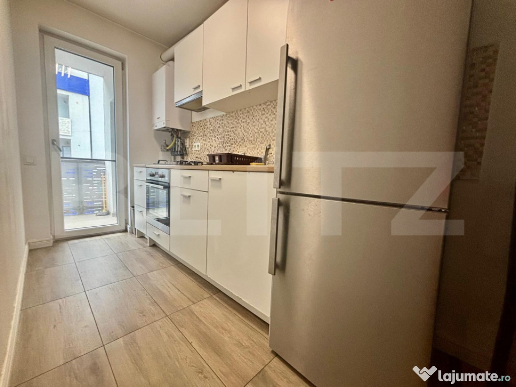 Apartamentcu cu 3 camere, 50 mp, etaj intermediar, garaj, zo
