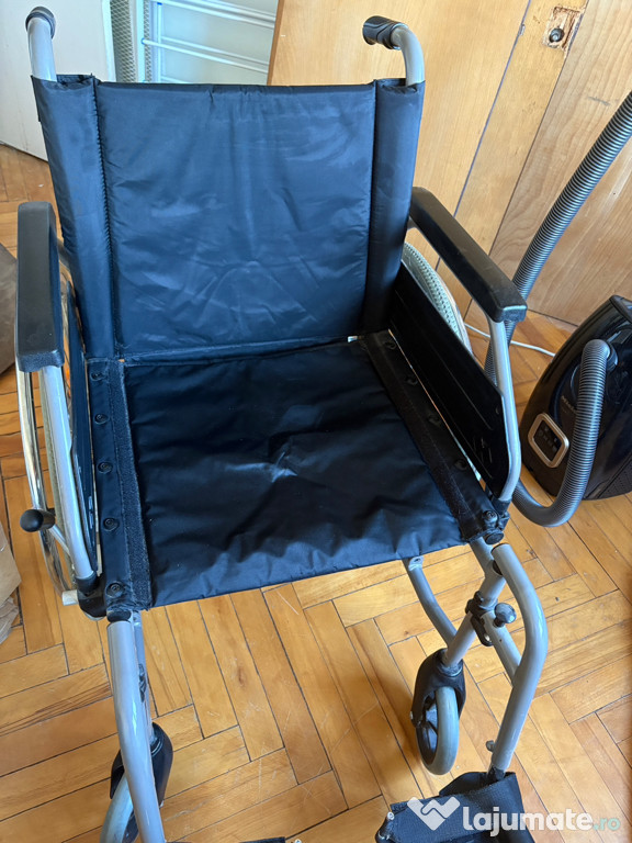 Scaun cu rotile pentru handicap