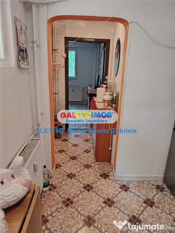 Apartament 2 camere, ETAJ 1 , Metrou Piata Sudului, 2 min