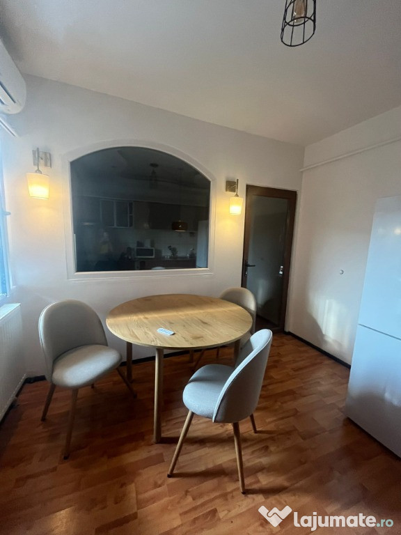 Apartament mansarda 2 camere strada Rapsodiei zona Nord