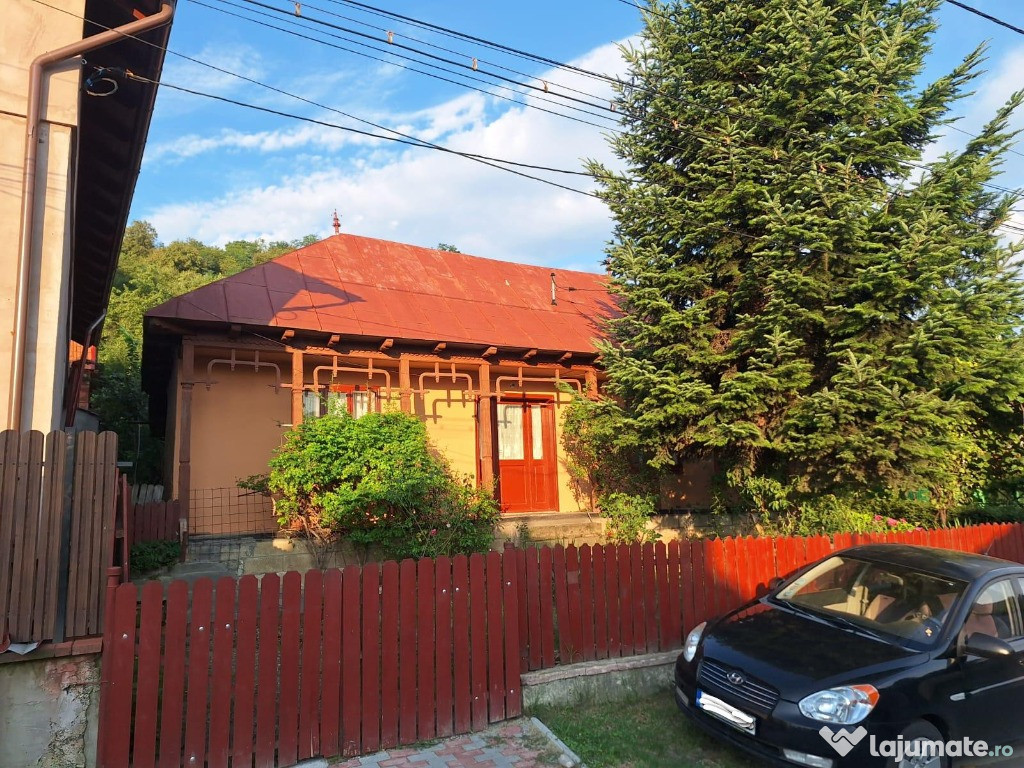De vanzare Teren si Casa - Targu Ocna