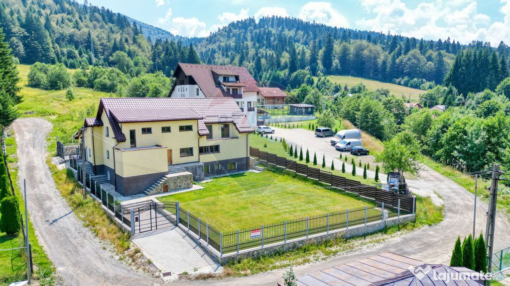 Casă / Vilă cu 6 camere de vânzare în Predeal