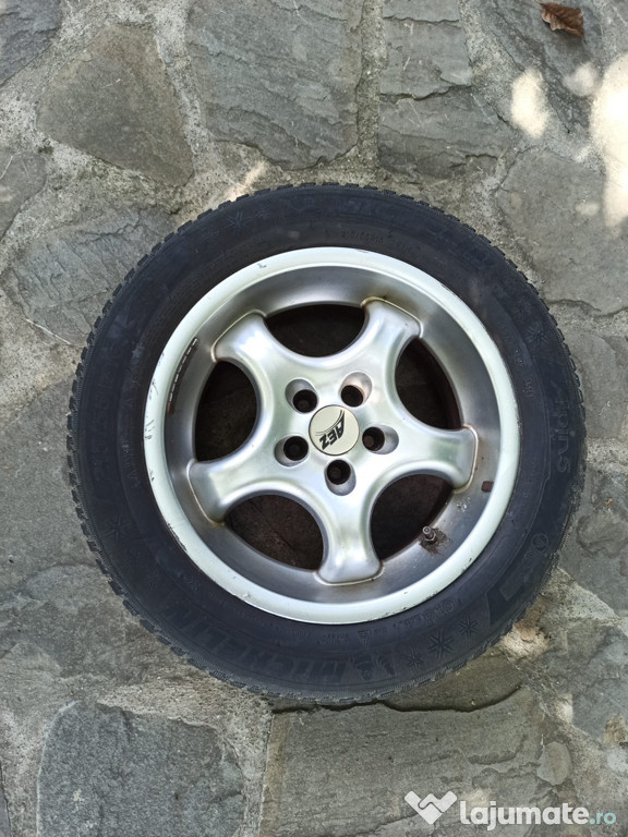 2 Seturi de jante aliaj pe 16” cu anvelope de iarnă și vară