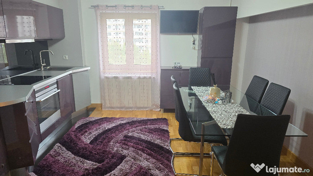 Inchiriez apartament 2 camere decomandat in Deva, zona Spital, et 3