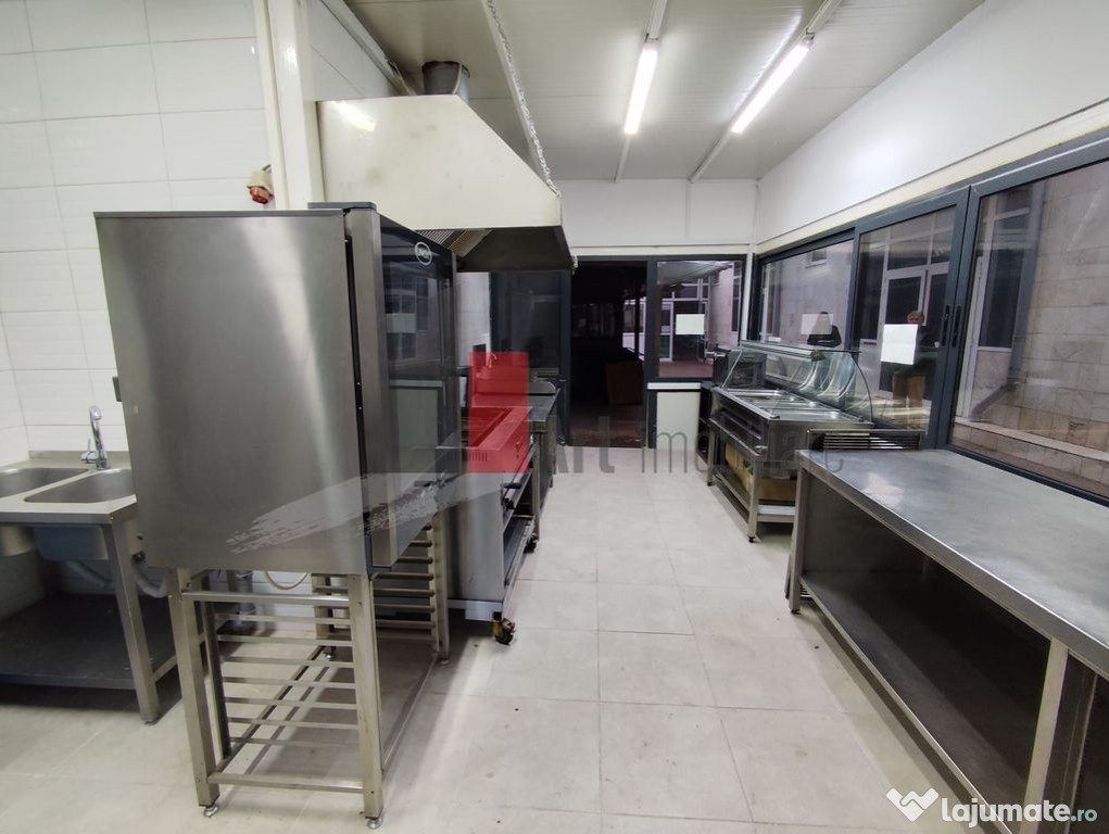 Spatiu comercial de inchiriat + terasa pretabil Horeca/ z...