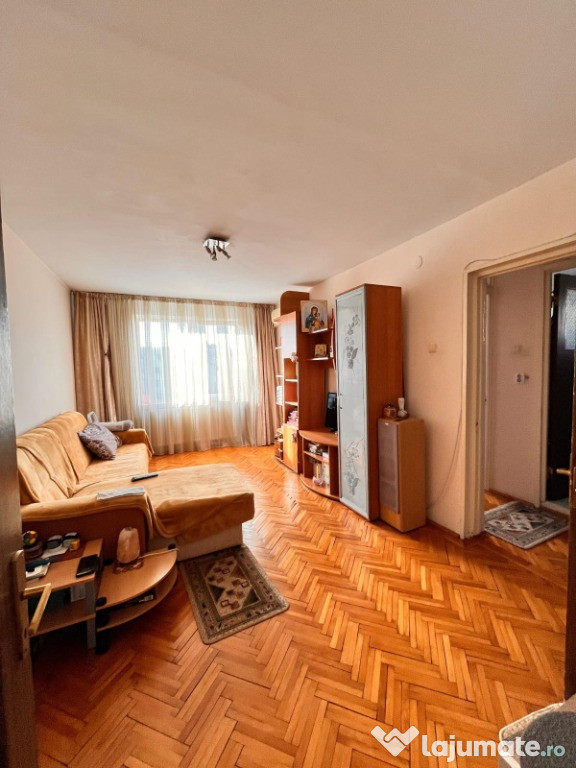 5 Min Metrou Aparatorii Patriei | Apartament 3 camere |Bloc Reabilitat