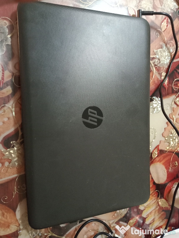 De vânzare laptop HP urgent aștept oferte