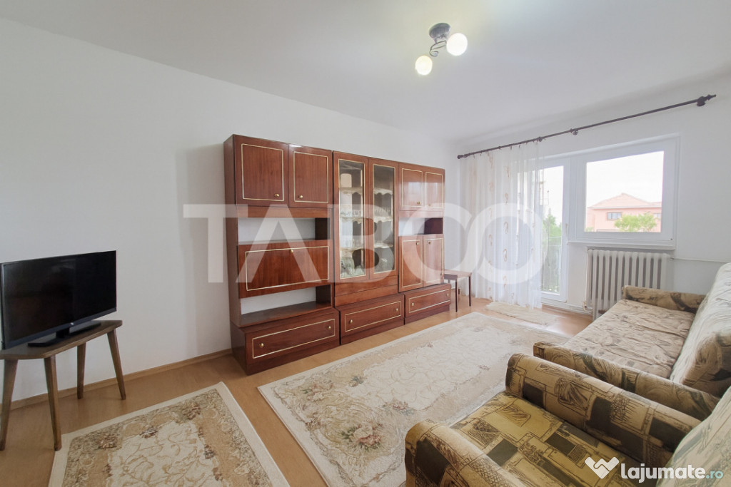 3 camere decomandate de vanzare la etajul 2 cu balcon si piv