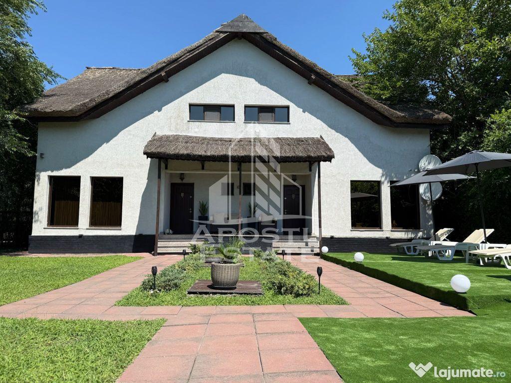 Casa individuala 6 camere, 6 bai si 2 bucatarii, in Delta...