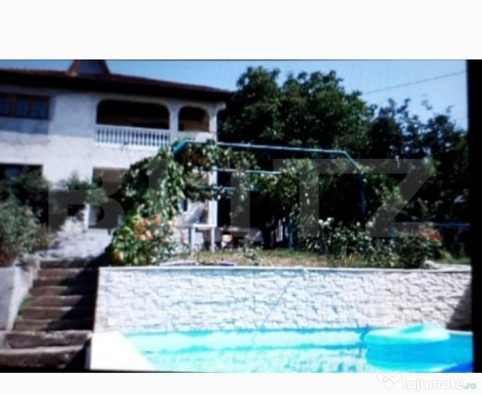 Casa cu piscina P+M, 458 mp teren, Leamna de Sus
